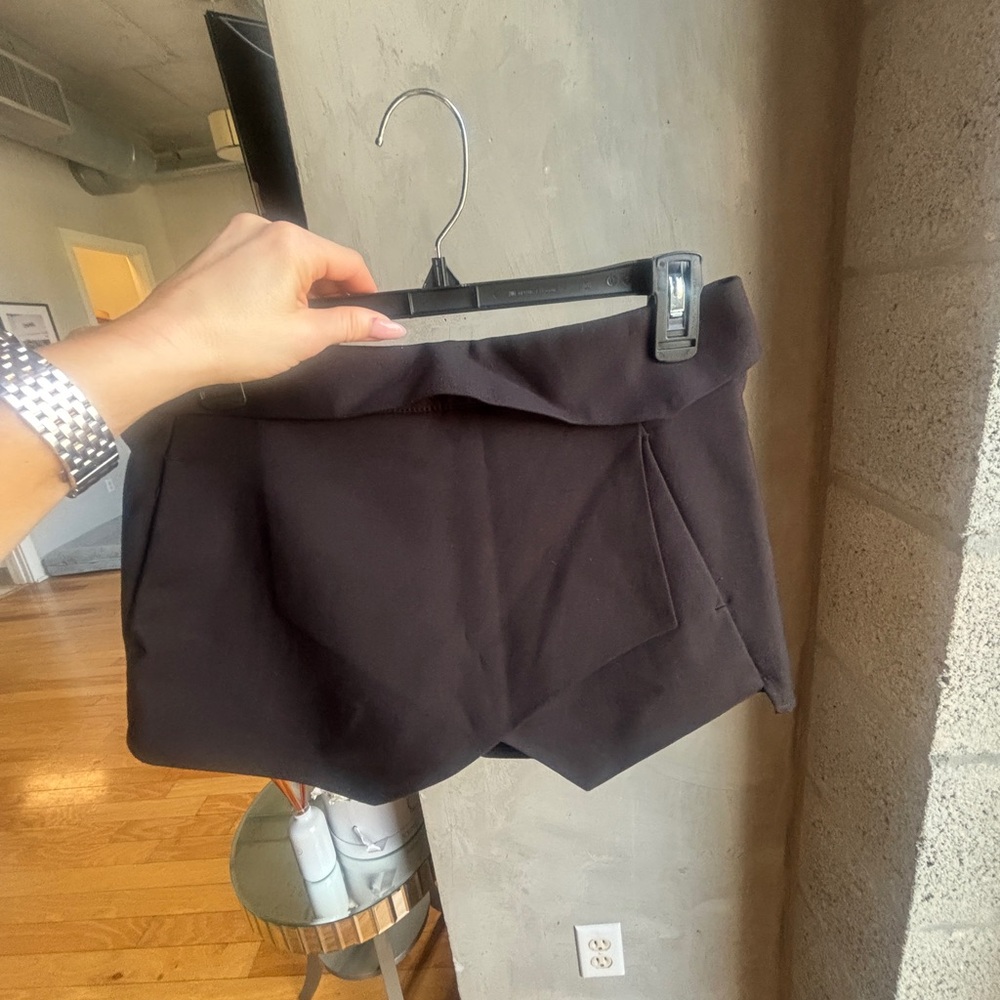 Zara Elegant Black Women's Shorts